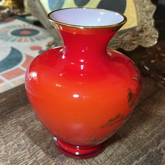 Vintage Asian oriental orange red cased glass with peacock vase - Picture 6 of 11